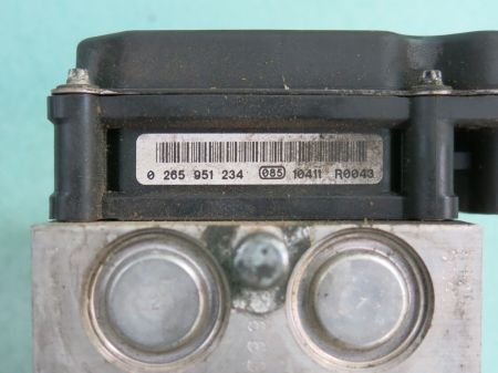Bloc ABS 504346596 0265234750 Bosch 0-265-951-234 Iveco Daily